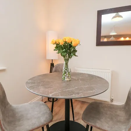 Sunny Bay * Reighton