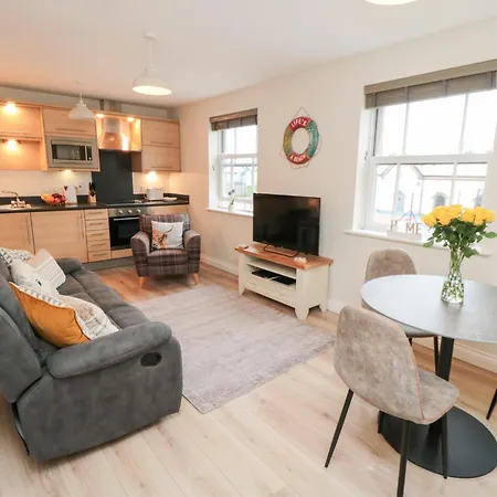 Sunny Bay Apartment *
